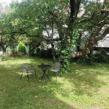 Azta Guest house Heviz